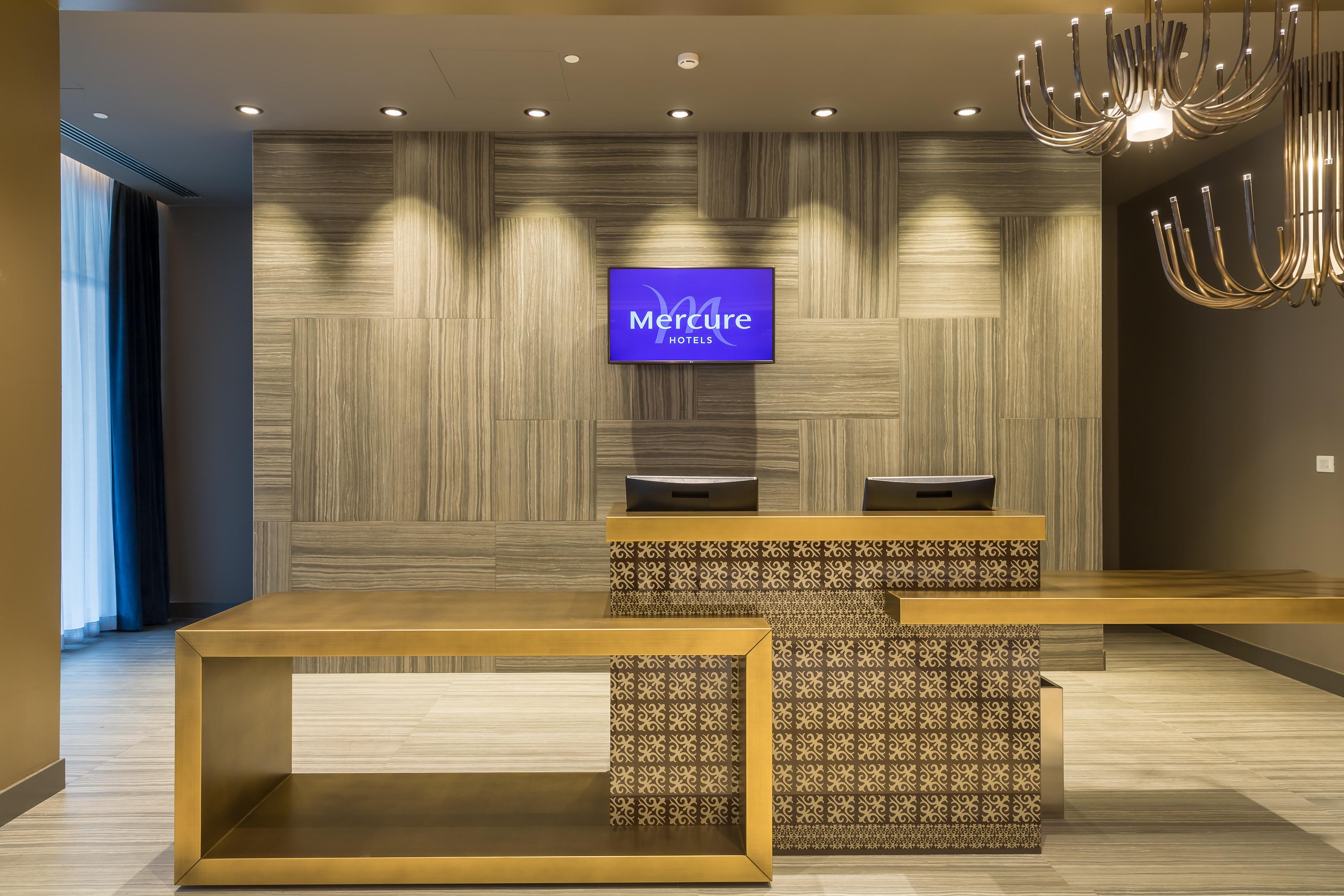 Mercure Almaty City Center Eksteriør billede