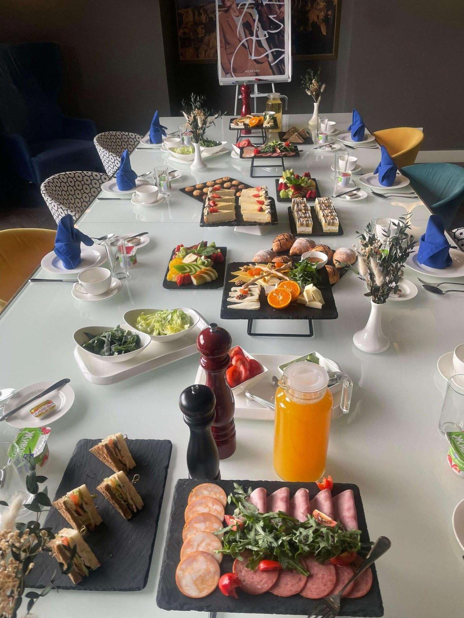 Mercure Almaty City Center Eksteriør billede