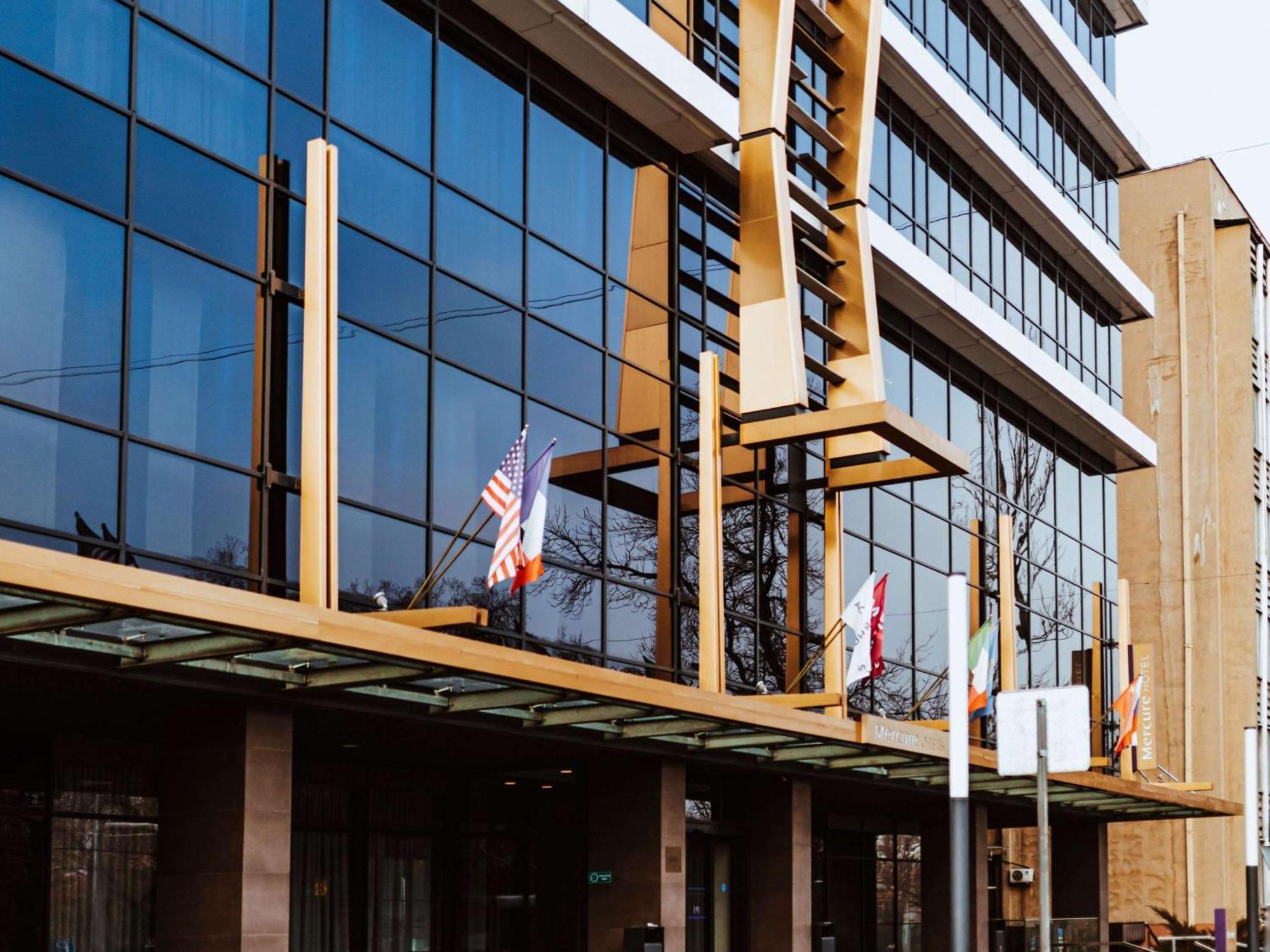 Mercure Almaty City Center Eksteriør billede